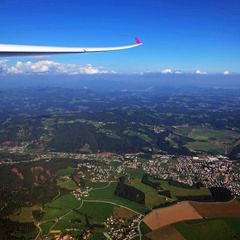 Flugwegposition um 13:43:36: Aufgenommen in der Nähe von Gemeinde St. Martin am Wöllmißberg, Österreich in 1416 Meter